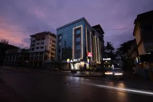Royal Plaza Suites by RAK Rooms, Mangaluru - Ullāl