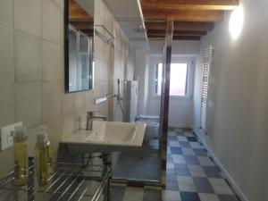 Circolo Vitale, Little Verona