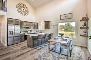 Red Lodge Home w Patio ~ 1 Mi from Downtown!