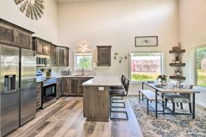 Red Lodge Home w Patio ~ 1 Mi from Downtown!