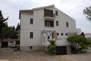Apartments with a swimming pool Novalja Pag 213