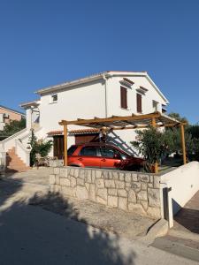 Apartments by the sea Povljana, Pag - 225 - 3hvězdičkové hotely ve městě Povljana