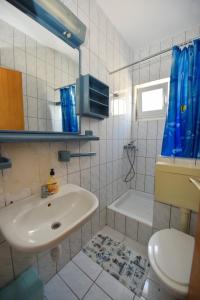 Apartments by the sea Stara Novalja, Pag - 235 