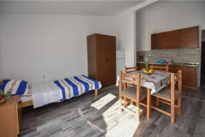 Apartments by the sea Stara Novalja, Pag - 235