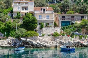 Apartments by the sea Zavalatica, Korcula - 187