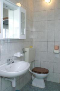 Family friendly seaside apartments Povljana, Pag - 230