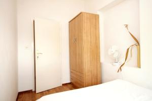 Apartments by the sea Zavalatica, Korcula - 189