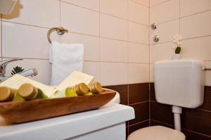 Family-friendly apartments with swimming pool Povljana, Pag - 244