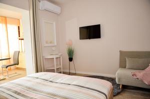 Family-friendly apartments with swimming pool Povljana, Pag - 244