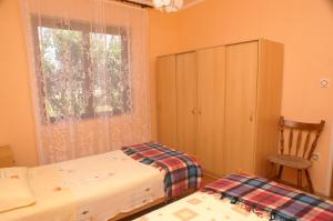 Family friendly seaside apartments Povljana, Pag - 230