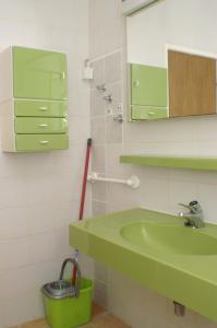 Family friendly seaside apartments Povljana, Pag - 230