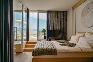 Small Double Room with Sea View room in Hotel Bevanda - Relais & Chateaux