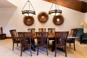 One Bedroom Townhouse with Hot Tub apartment hotel