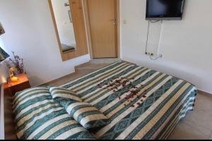 City center studio apartment