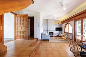 Luna Villa Private Beach