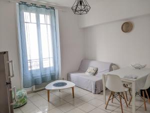 Appartements Fouras - T2 Hyper centre les pieds dans le sable ! : photos des chambres