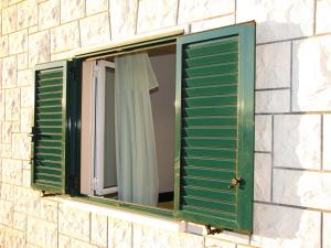 Apartments & Rooms Pierino