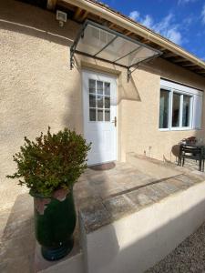 Appartements Studio climatise dans un ancien domaine viticole : photos des chambres