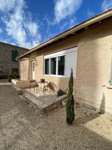 Appartements Studio climatise dans un ancien domaine viticole : photos des chambres