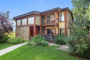 Willows Condos by Snowmass Vacations