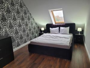 Apartment - Split Level room in Apart-Henryk
