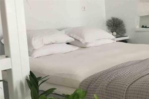 SAO Smallport Naoussa Paros