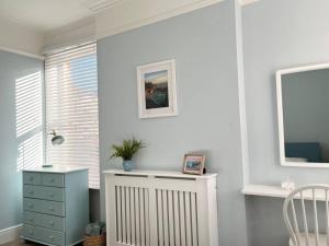 Beach home with garden, close to New Forest