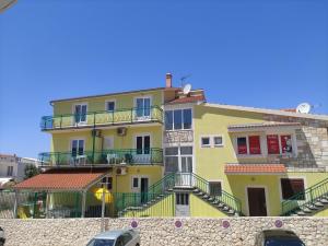 Apartments Jadrijević Brne