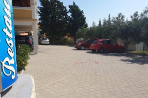 Apartments with a parking space Vrsi - Mulo, Zadar - 3276