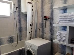 Apartments with parking space Razanj, Rogoznica - 12133