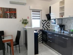 Apartments with parking space Razanj, Rogoznica - 12133