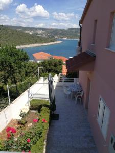 Apartments by the sea Cove Ostricka luka, Rogoznica - 13709