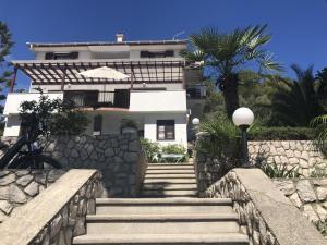 Apartment Mali Losinj 10420b