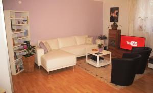 Apartments with WiFi Zagreb - 15121 