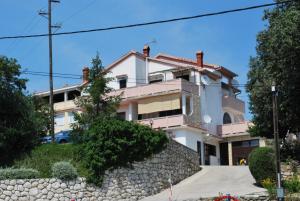 Apartments for families with children Kampor, Rab - 15144 