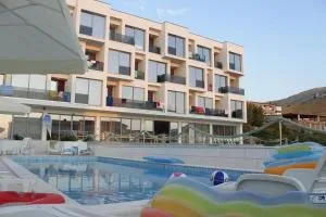 Rooms with a swimming pool Metajna, Pag - 15142 - Metajna