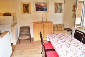 Apartments by the sea Krilo Jesenice, Omis - 15145