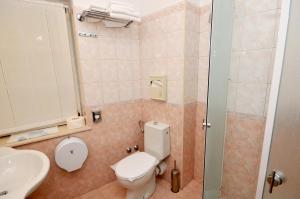 Rooms by the sea Trogir - 15155