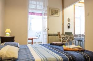Apartments and rooms with WiFi Zagreb - 15219 