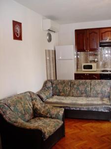 Apartments with a parking space Tribulje, Krk - 15223