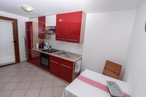 Apartments by the sea Veli Losinj, Losinj - 15229