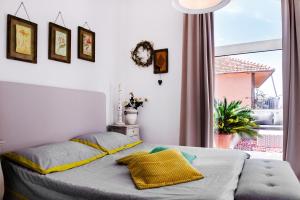 Apartments by the sea Trogir 15237