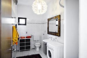 Apartments by the sea Trogir 15237