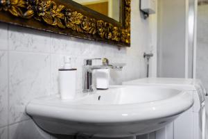 Apartments by the sea Trogir - 15237