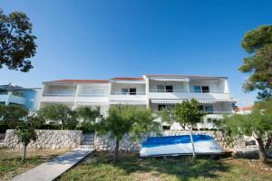 Apartments by the sea Rogoznica - 15249 
