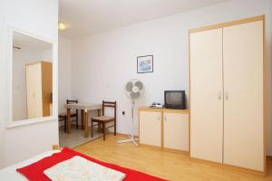 Apartments by the sea Stari Grad, Hvar - 15241