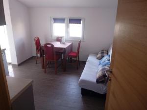Apartments by the sea Vrsi - Mulo, Zadar - 12519