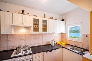 Apartments by the sea Kneza, Korcula - 10168