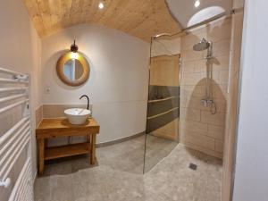 Maisons de vacances House in Plougasnou near Stunning Beaches : photos des chambres