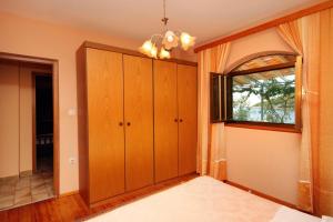 Apartments by the sea Karbuni, Korcula - 9308